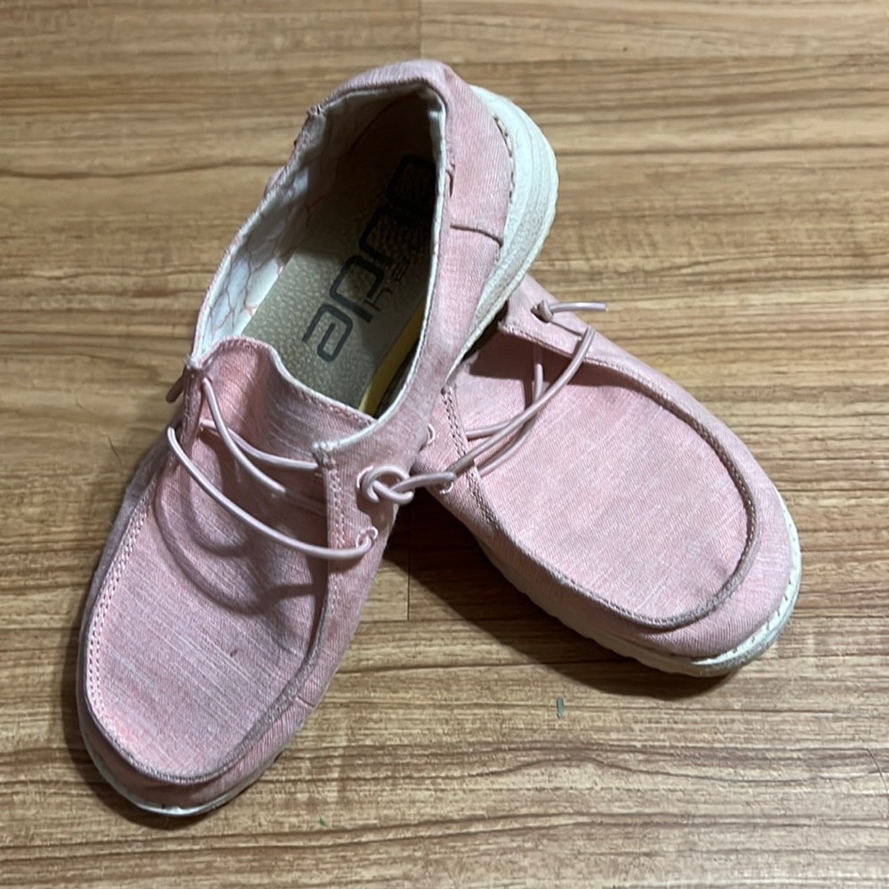 Pink Hey Dudes